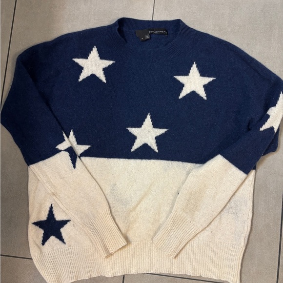360 Cashmere Sweaters - 360 Cashmere navy and Cream Star Sweater preppy size small